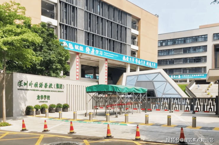 中心- 欢迎您丨户型价格-容积率-样板房-配套详情@售楼处AG真人地址中海珑悦理(售楼处)首页网站-中海珑悦理营销(图9)