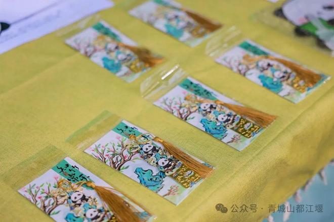 都江堰太火爆NPC白娘子被求合影到宕机AG真人平台顶流实锤！这个五一青城山(图29)