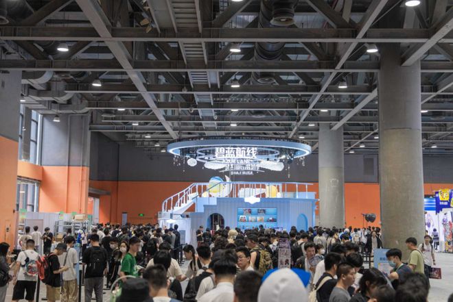 航线》的线下活动就跟回家了一样AG真人国际厅每次参加《碧蓝
