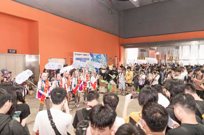 航线》的线下活动就跟回家了一样AG真人国际厅每次参加《碧蓝(图7)